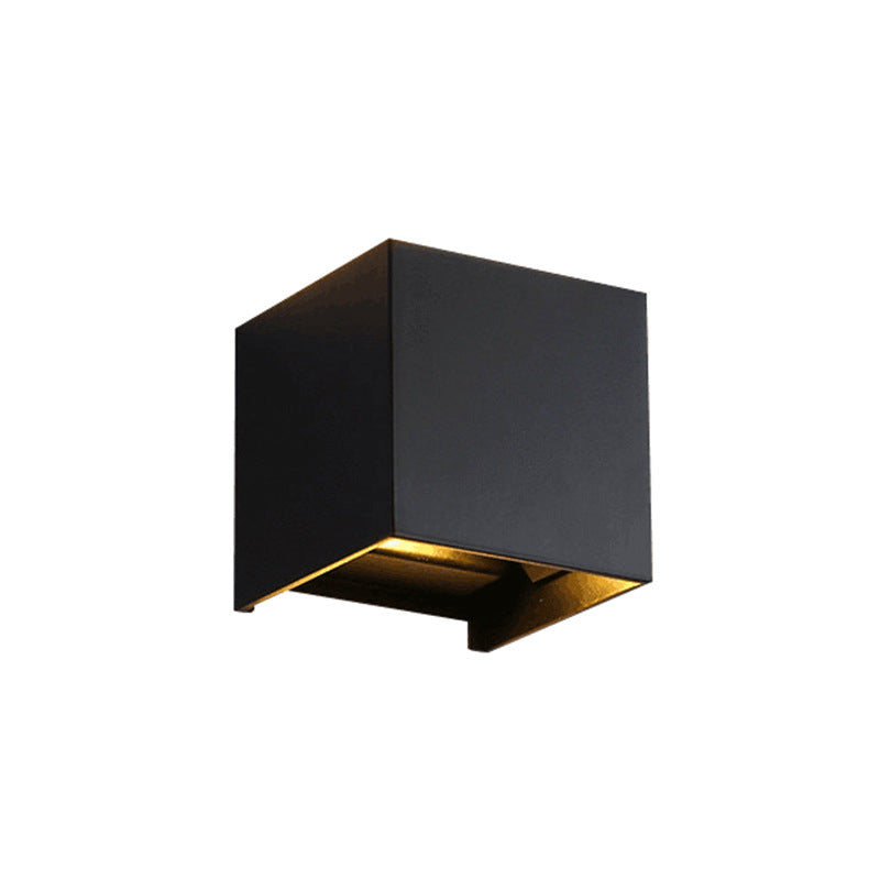 Lámpara Decorativa tipo arbotante Cubica Negro Luz Calida