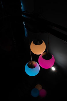 Lámpara Colgante Esferas Blanca + 3 Focos Smart